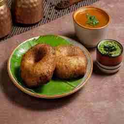 Combo uddina vada(2pcs)