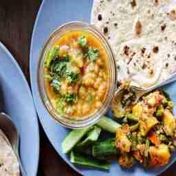Roti curry meal