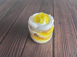 Pineapple jar cake