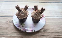 Kitkat cupcakes [pack of 6]