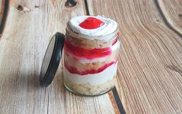 Strawberry jar cake