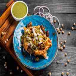 Chole samosa chaat