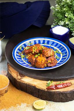 Vegan dhabe wali chaap (no dairy)