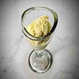 Vanilla ice cream [2 scoops]
