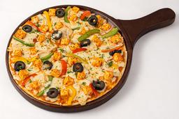 Fiery peri-peri paneer pizza