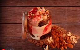 Dry fruits strawberry ice cream