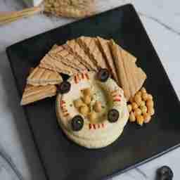 Hummus with grilled pita