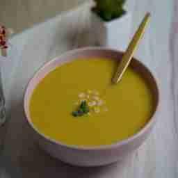 Roasted corn and pumpkin soup