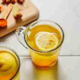 Lemon and ginger detox drink punch