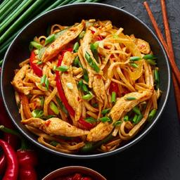 Chicken chow mein (street style)