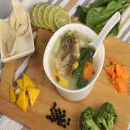 Veg sour & pepper wonton soup