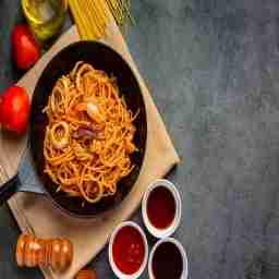 Schezwan veg noodles