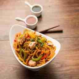 Butter garlic chicken noodles