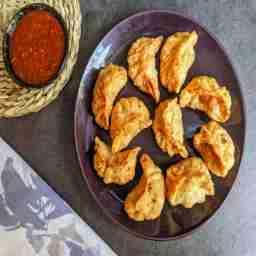 Veg fried momos