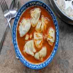 Momo thupka ( chicken momo)