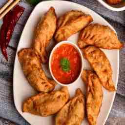 Veg cheese burst fried momos