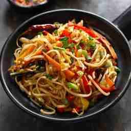 Chilli chicken garlic noodles