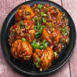 Tossed manchurian chicken momo