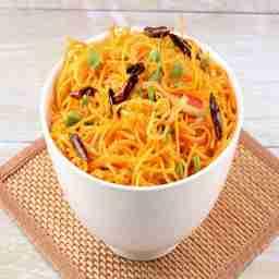 Veg chilli garlic noodles