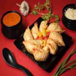 Veg cheese fried burst momo