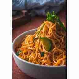Veg schezwan noodles