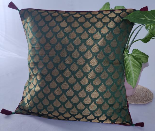 Set of 2 Decorative Gold Brocade Cushion Covers with contrast Piping and Tassles
